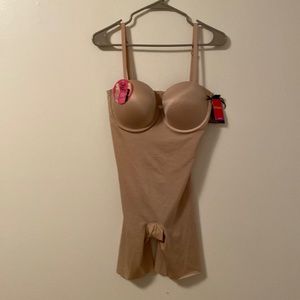 NWT Women’s SPANX Shape Shapewear Size XL